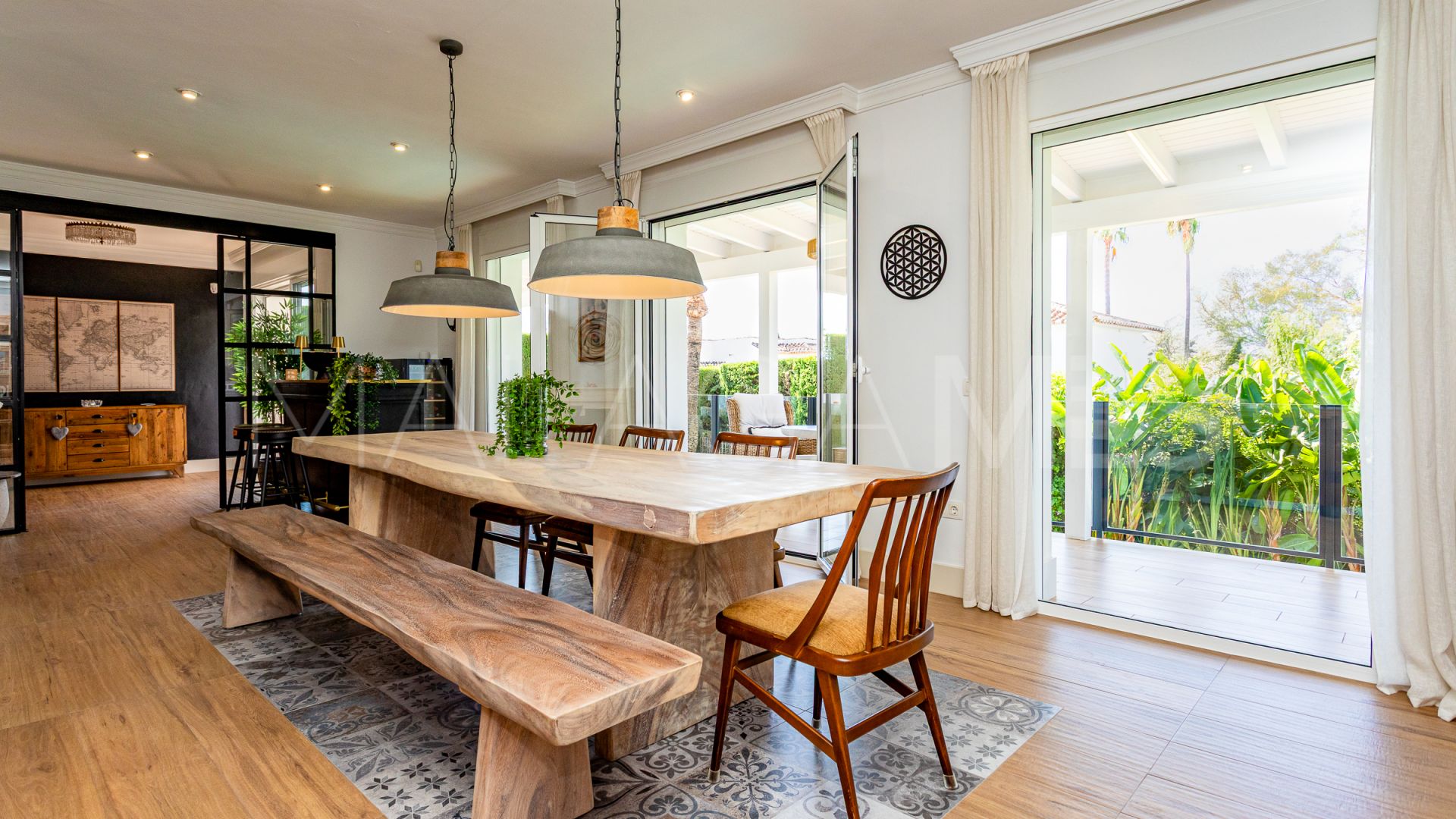 Villa de 6 bedrooms a la venta in Calahonda