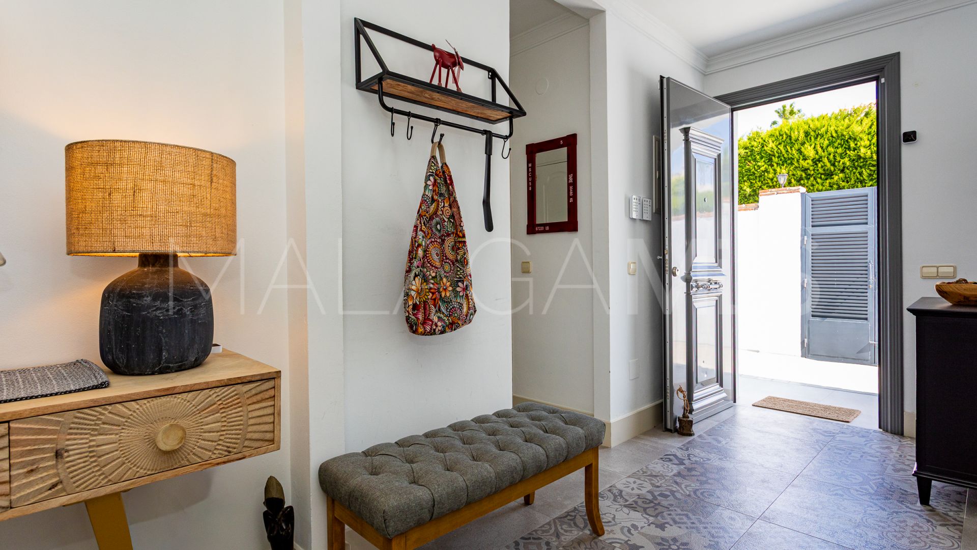 Villa de 6 bedrooms a la venta in Calahonda