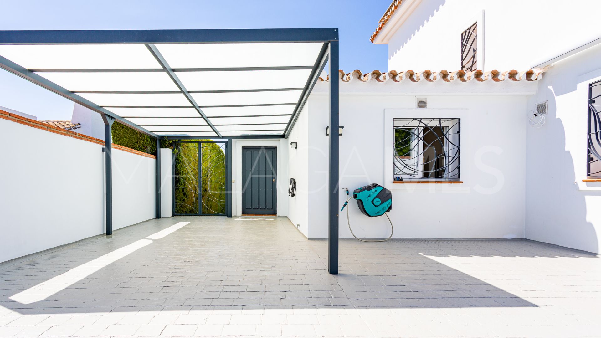 Villa de 6 bedrooms a la venta in Calahonda