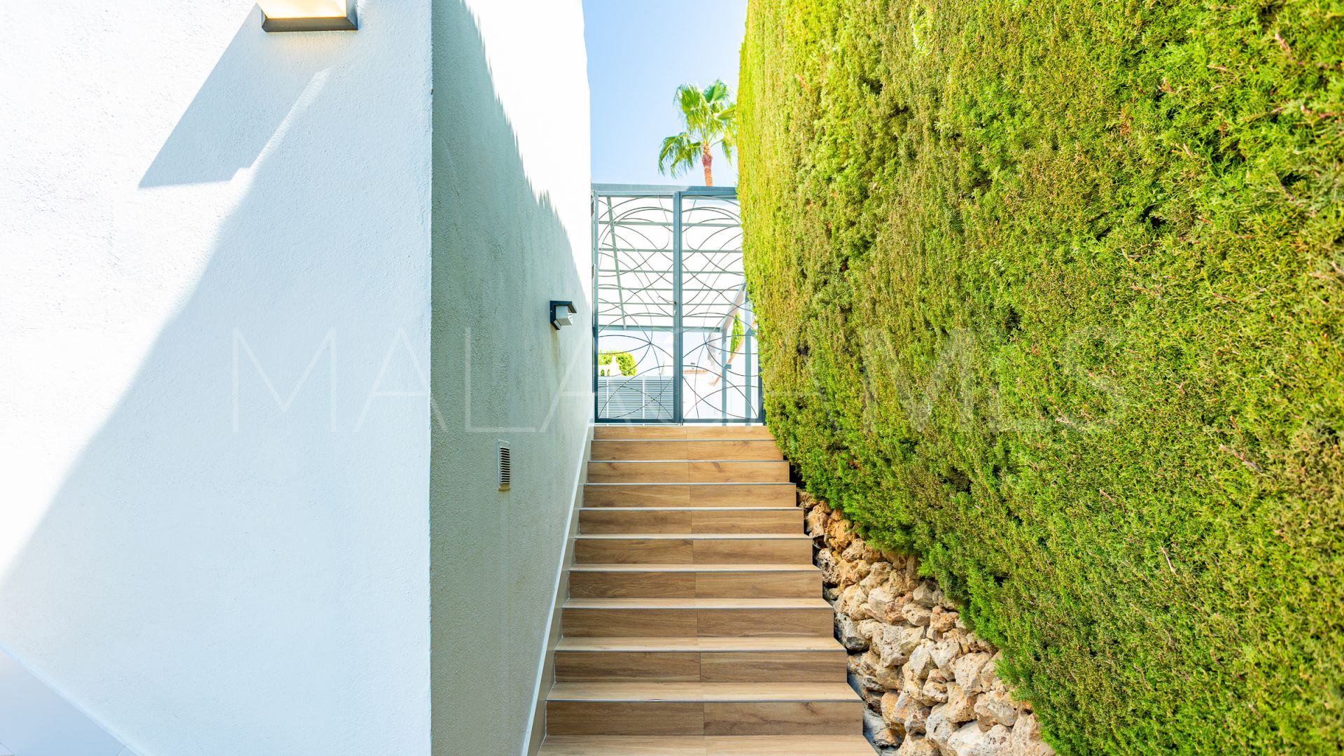 Villa de 6 bedrooms a la venta in Calahonda