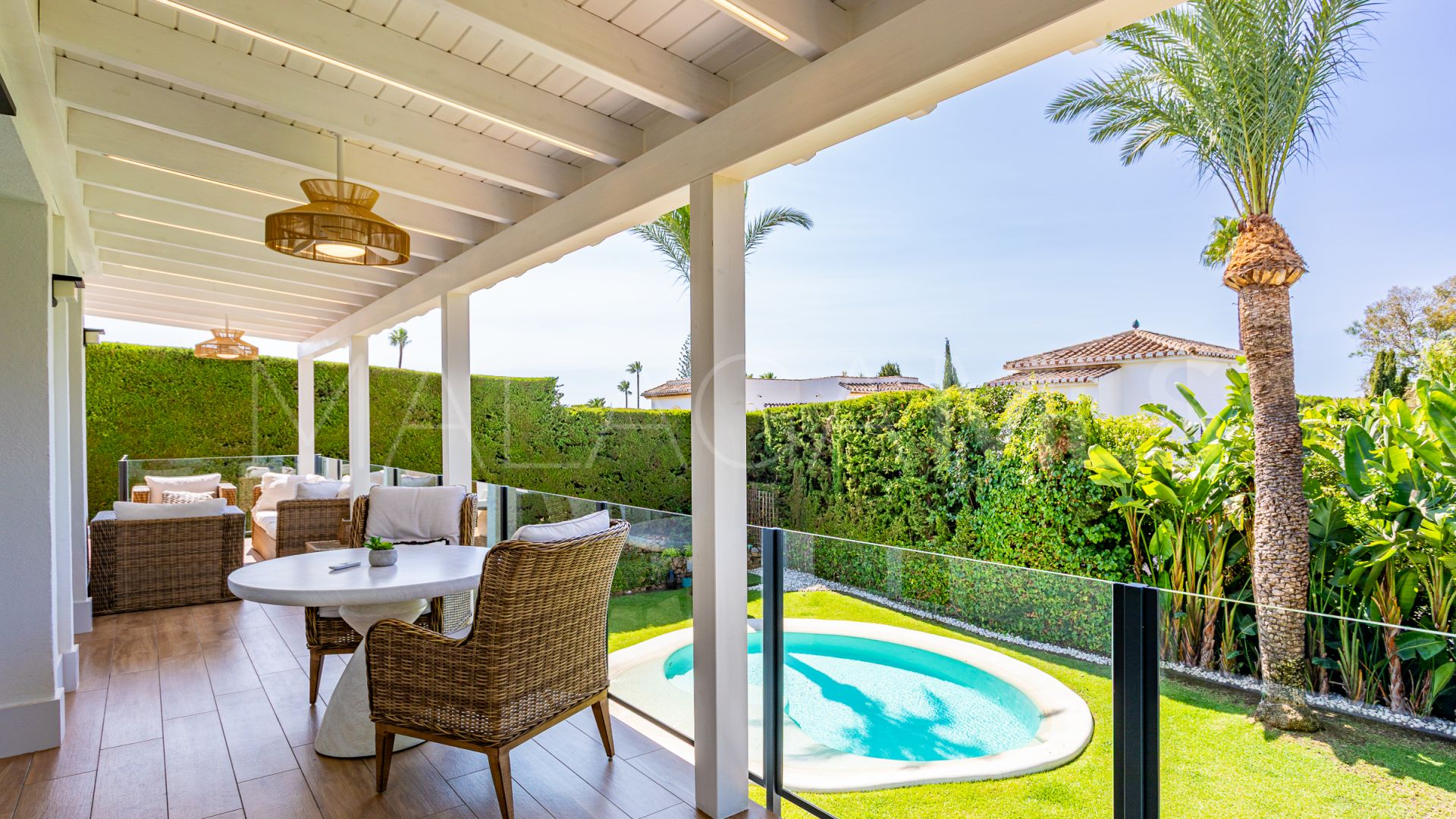 Villa de 6 bedrooms a la venta in Calahonda