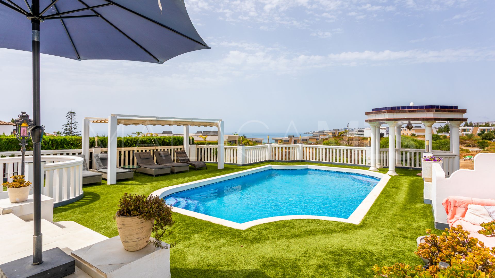 For sale 5 bedrooms villa in El Chaparral