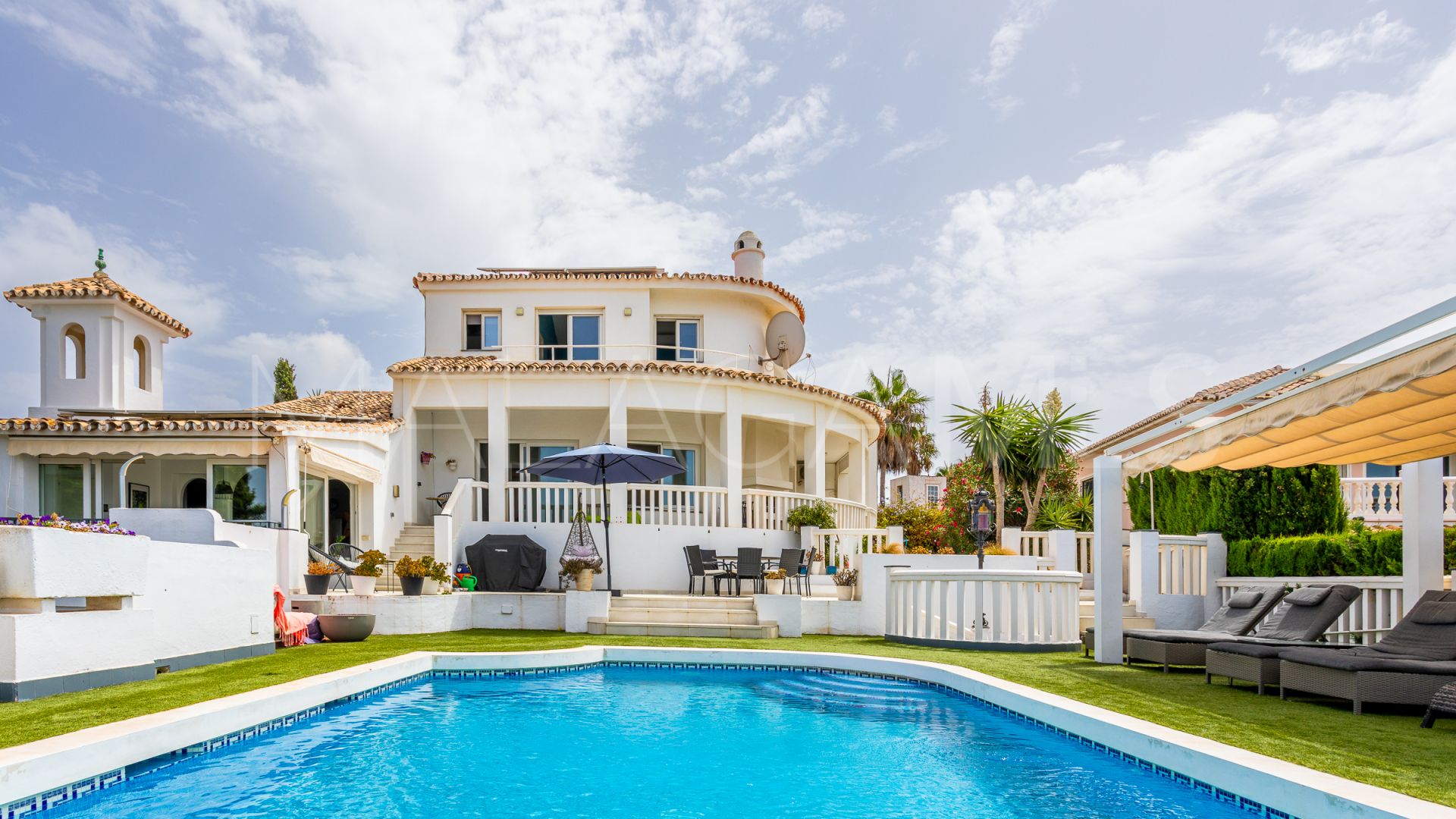 For sale 5 bedrooms villa in El Chaparral