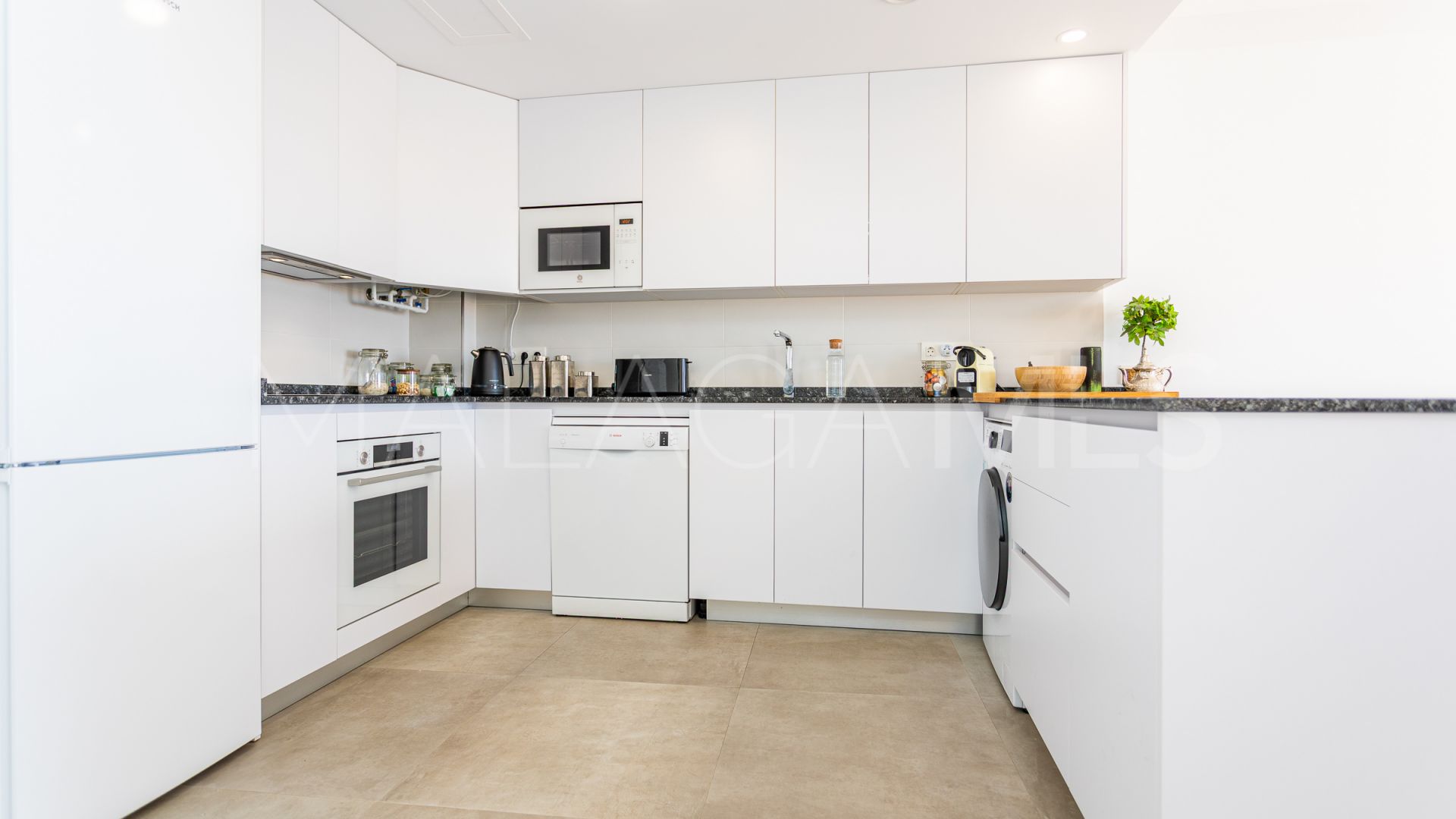 Immeuble for sale in Cala de Mijas