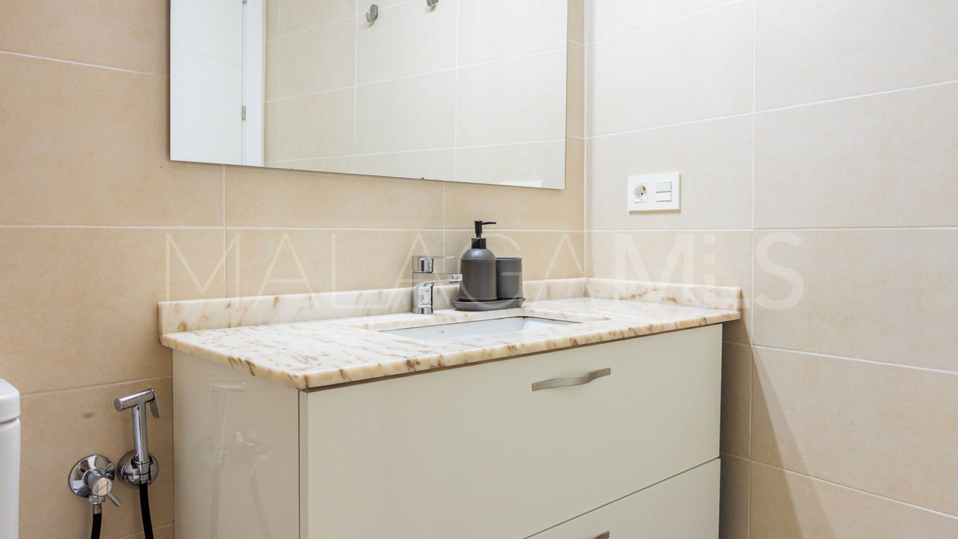 Immeuble for sale in Cala de Mijas