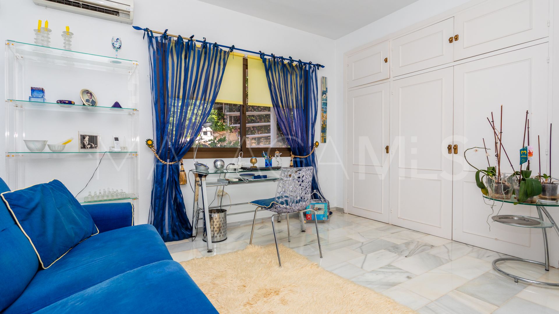 Villa for sale in Calahonda