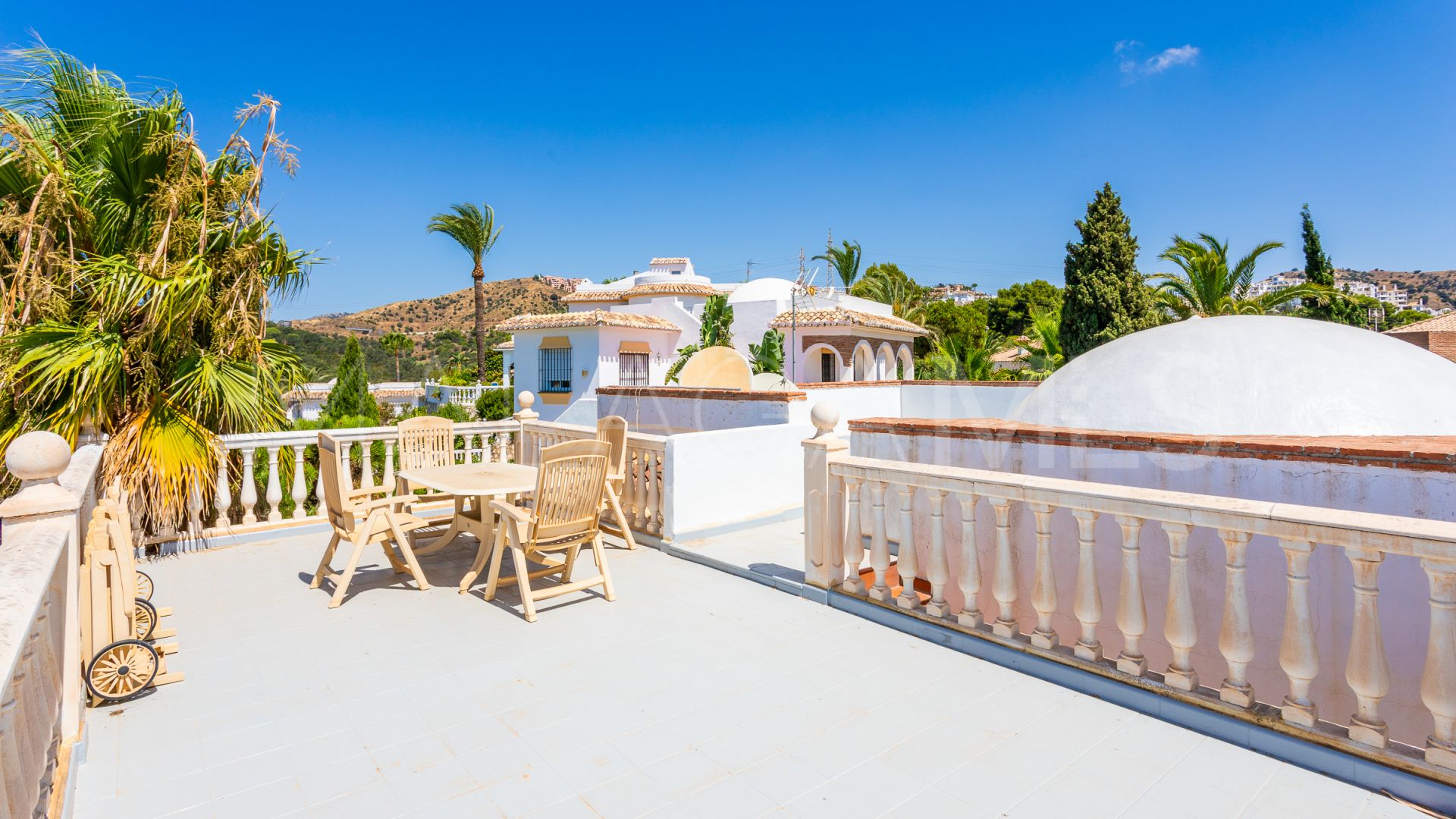 Villa for sale in Calahonda