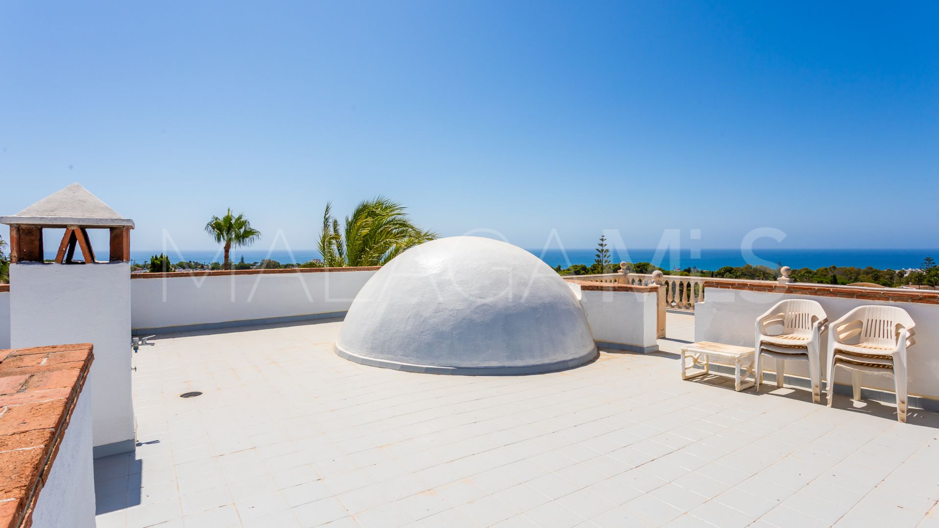 Villa for sale in Calahonda
