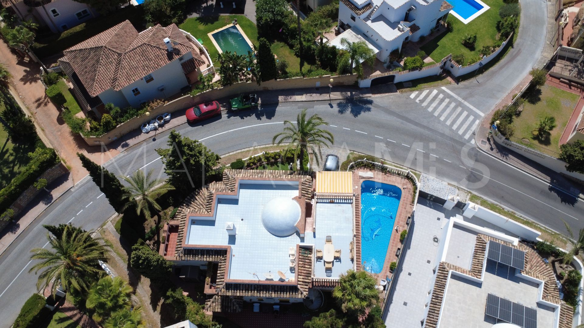 Villa for sale in Calahonda