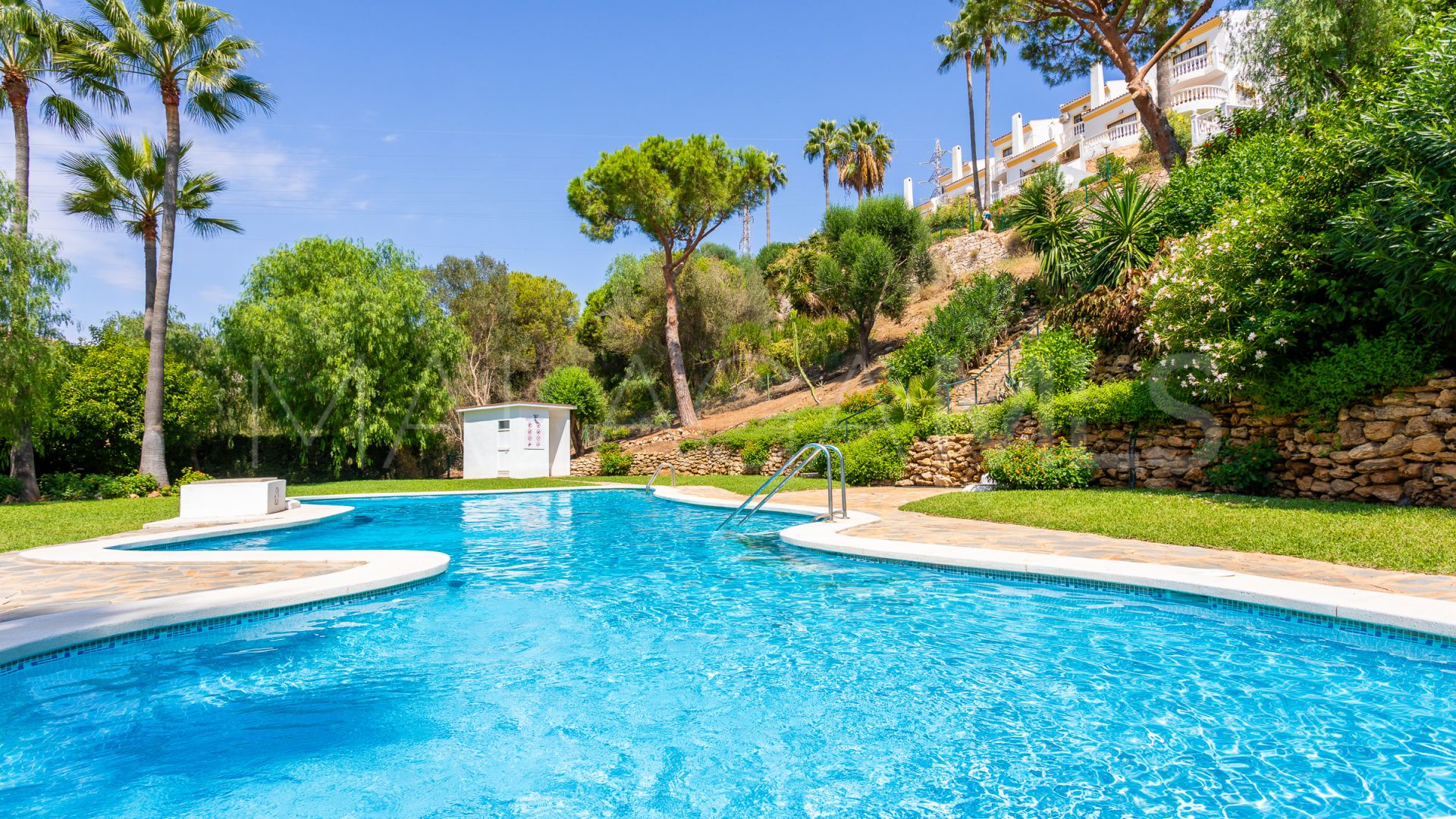 Villa for sale in Calahonda