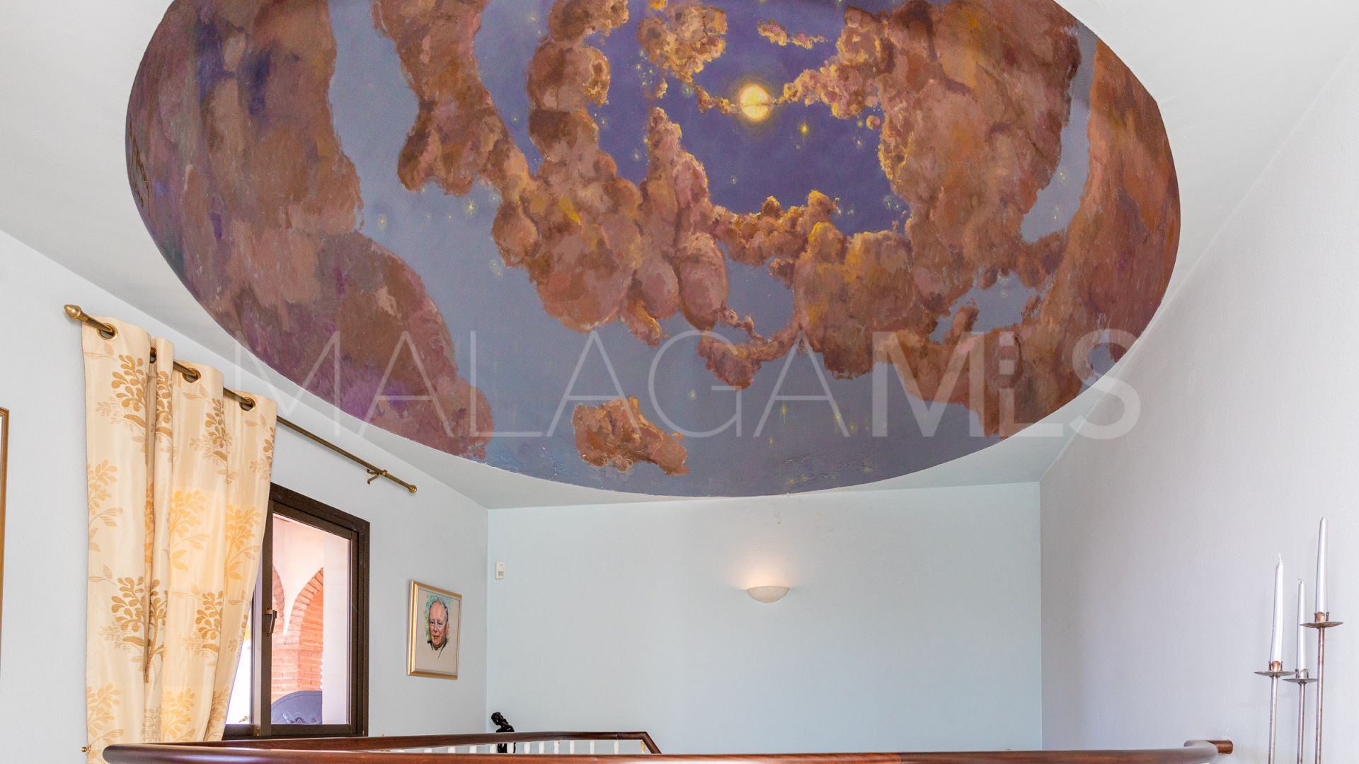 Villa for sale in Calahonda