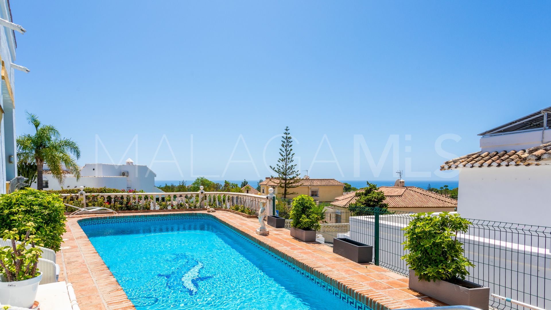 Villa for sale in Calahonda