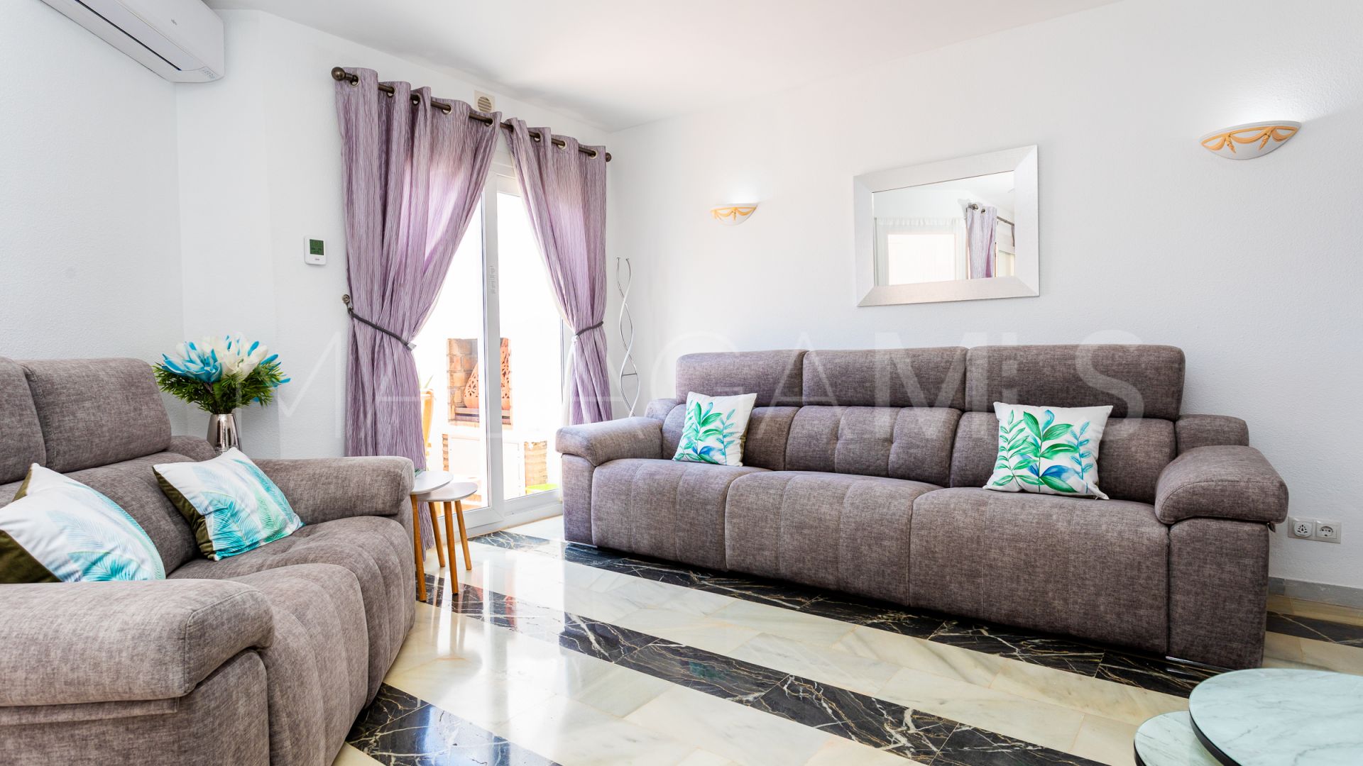 Duplex penthouse for sale in Calahonda