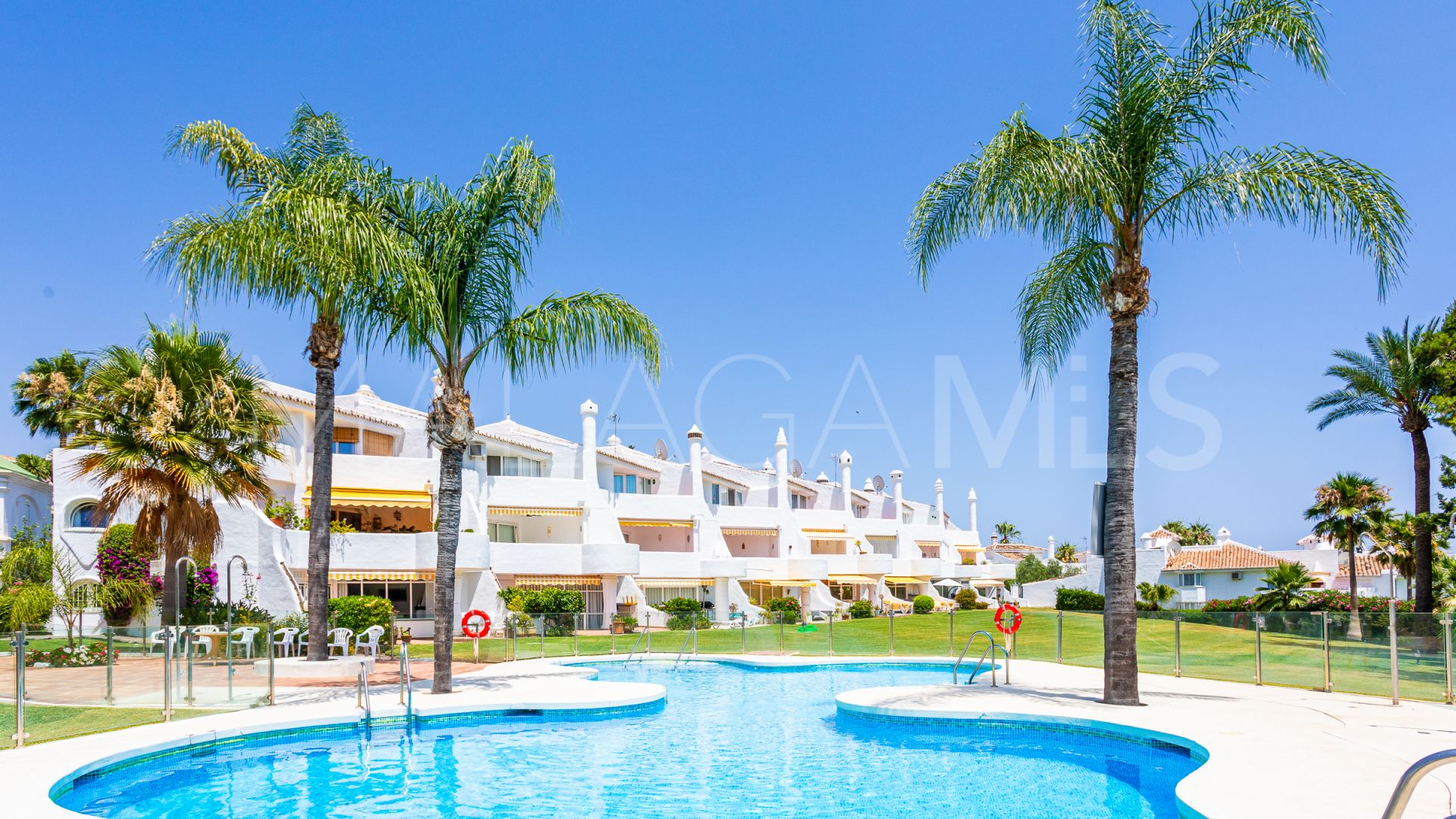 Duplex penthouse for sale in Calahonda