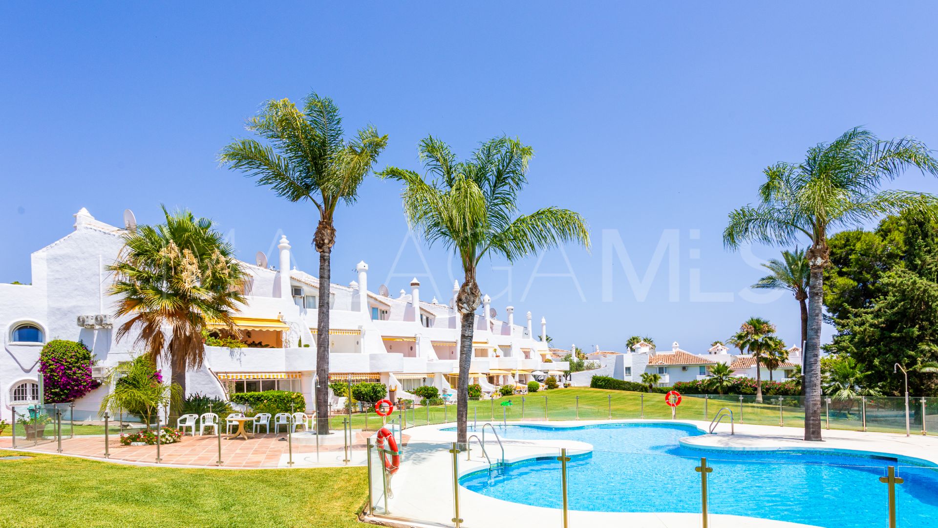 Duplex penthouse for sale in Calahonda