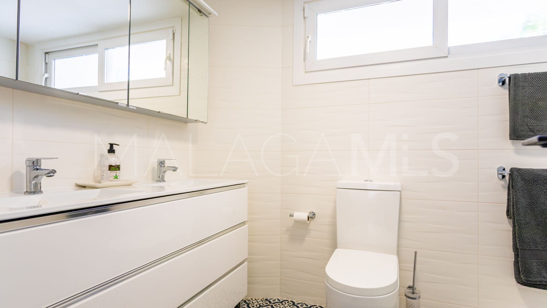 Duplex penthouse for sale in Calahonda
