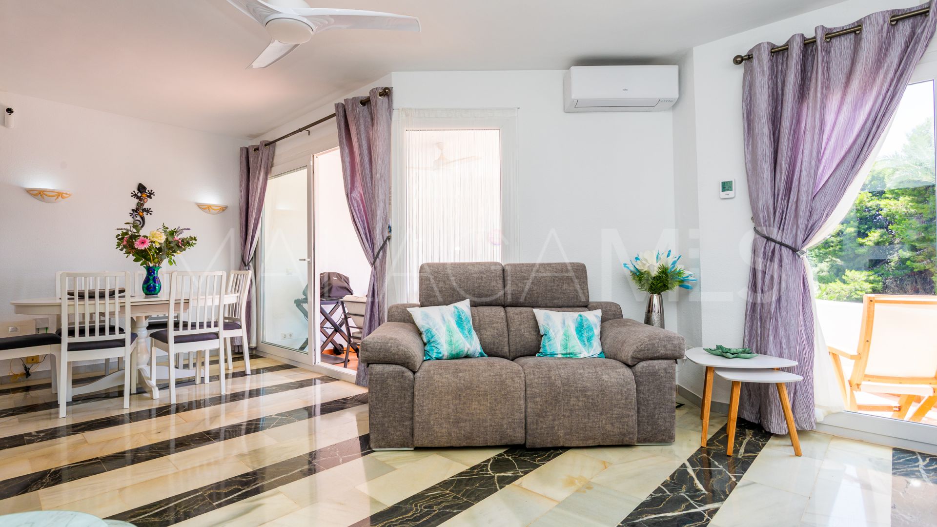 Duplex penthouse for sale in Calahonda