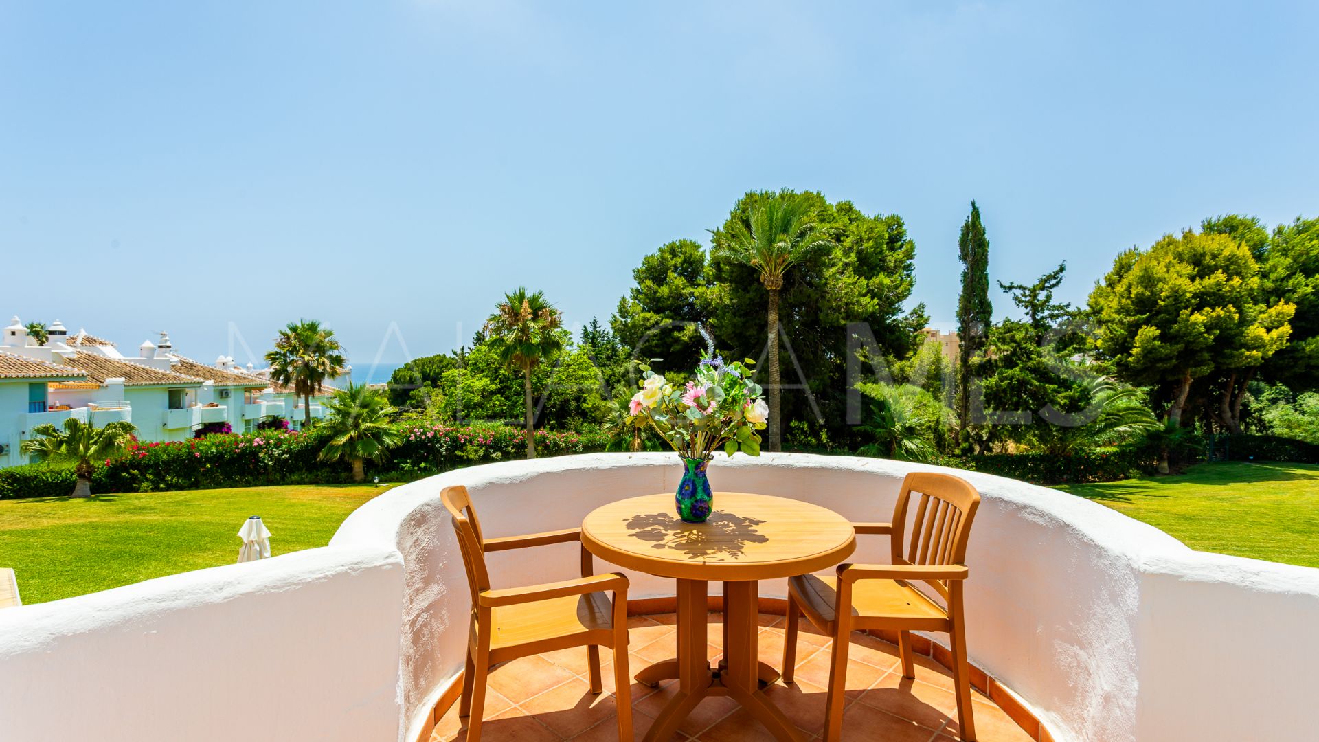 Duplex penthouse for sale in Calahonda