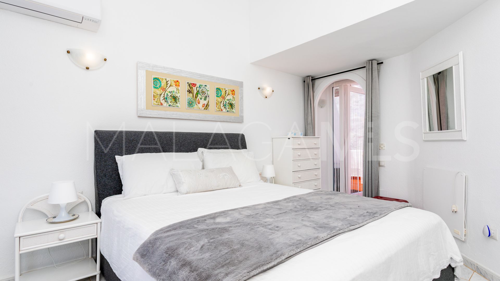 Duplex penthouse for sale in Calahonda