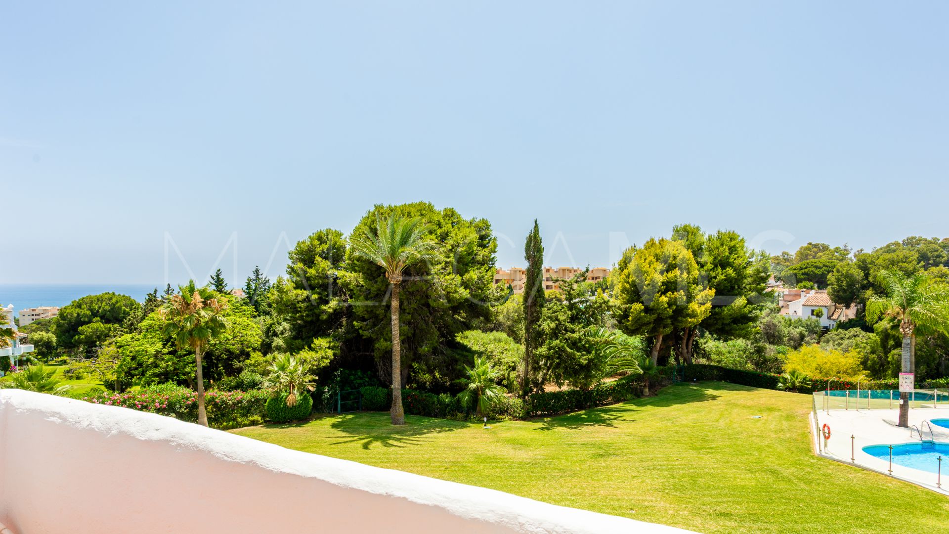 Duplex penthouse for sale in Calahonda