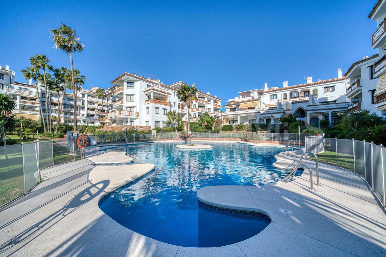 Appartement rez de chaussée for sale in Calahonda