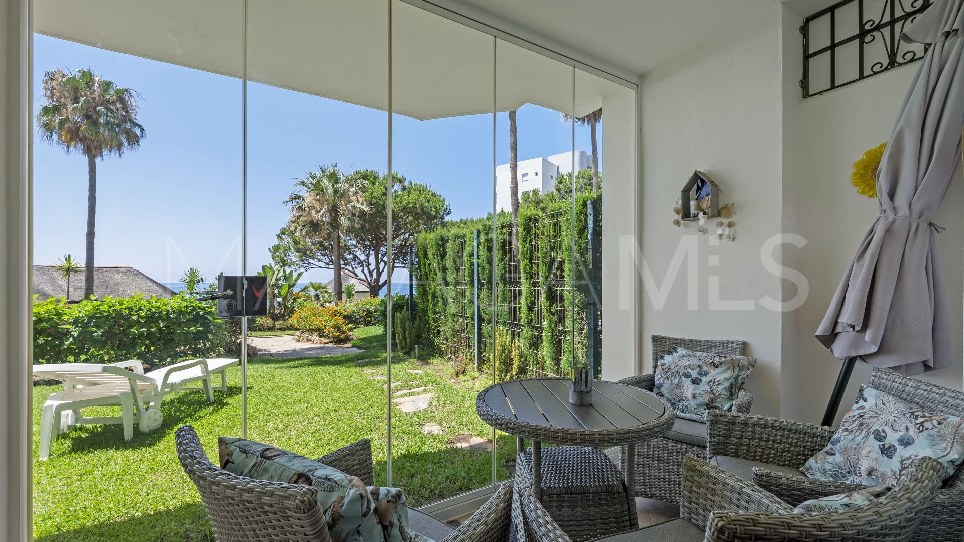 Buy apartamento planta baja in Calahonda de 3 bedrooms