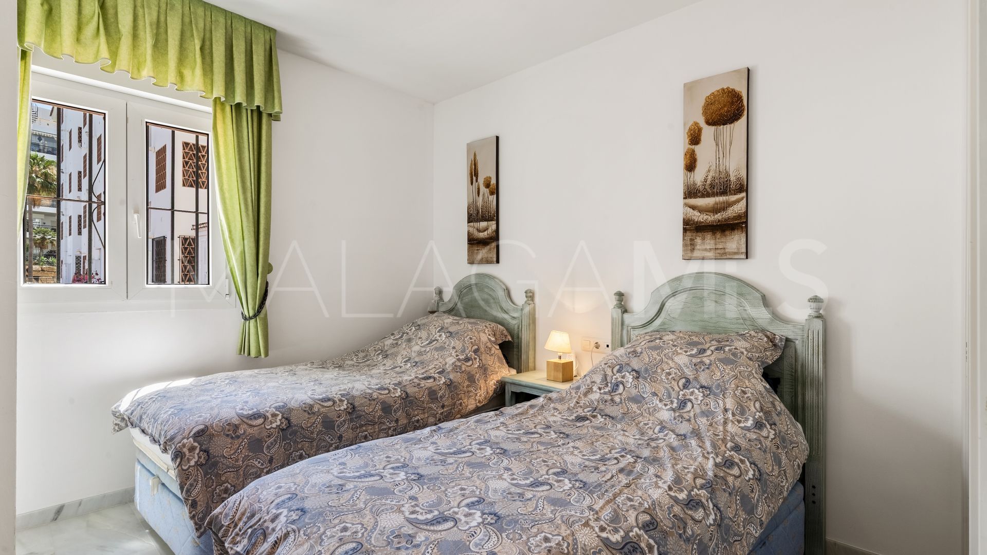 Buy apartamento planta baja in Calahonda de 3 bedrooms