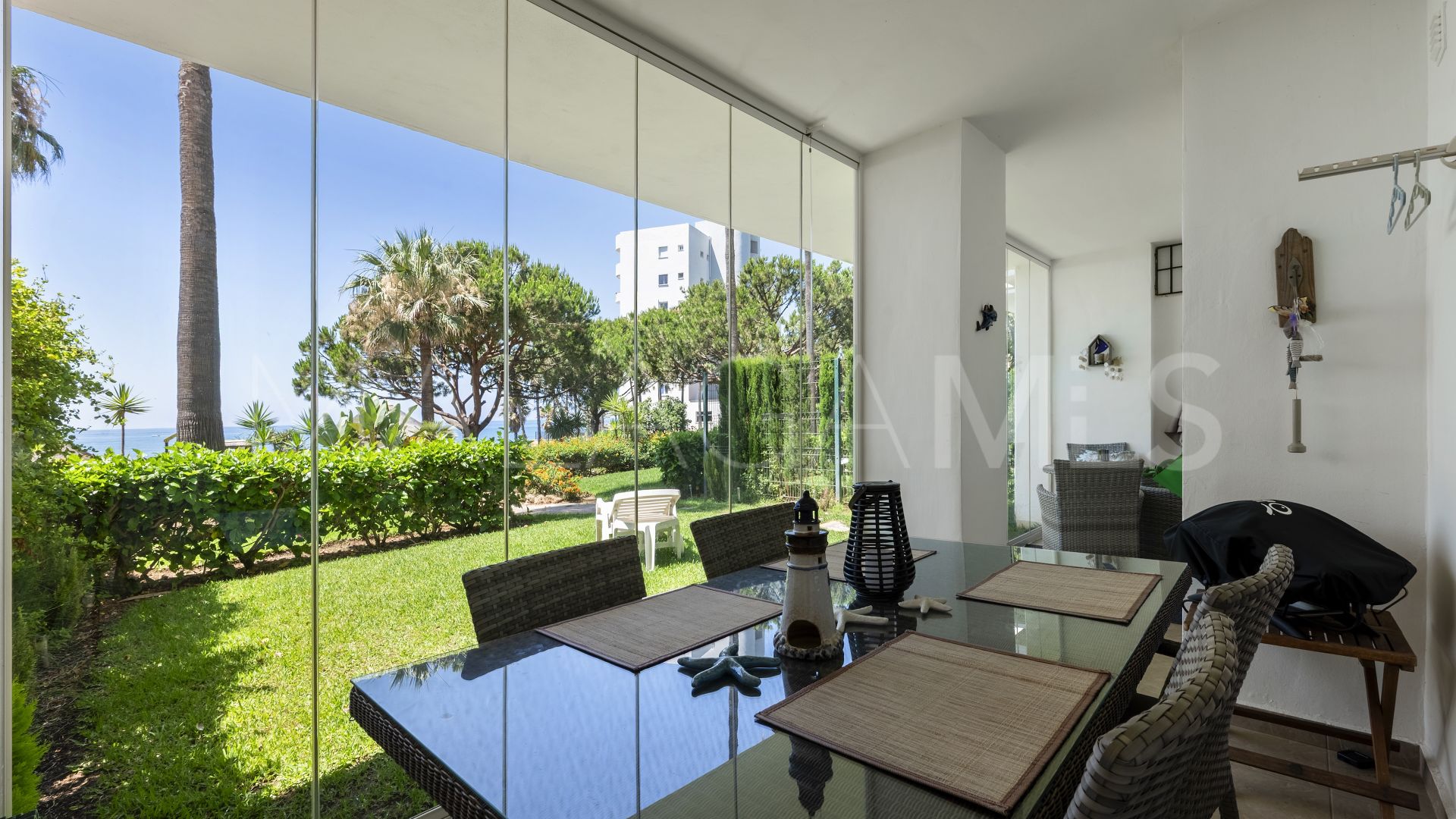 Buy apartamento planta baja in Calahonda de 3 bedrooms