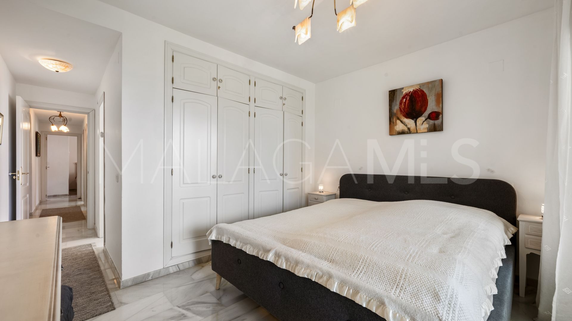 Buy apartamento planta baja in Calahonda de 3 bedrooms