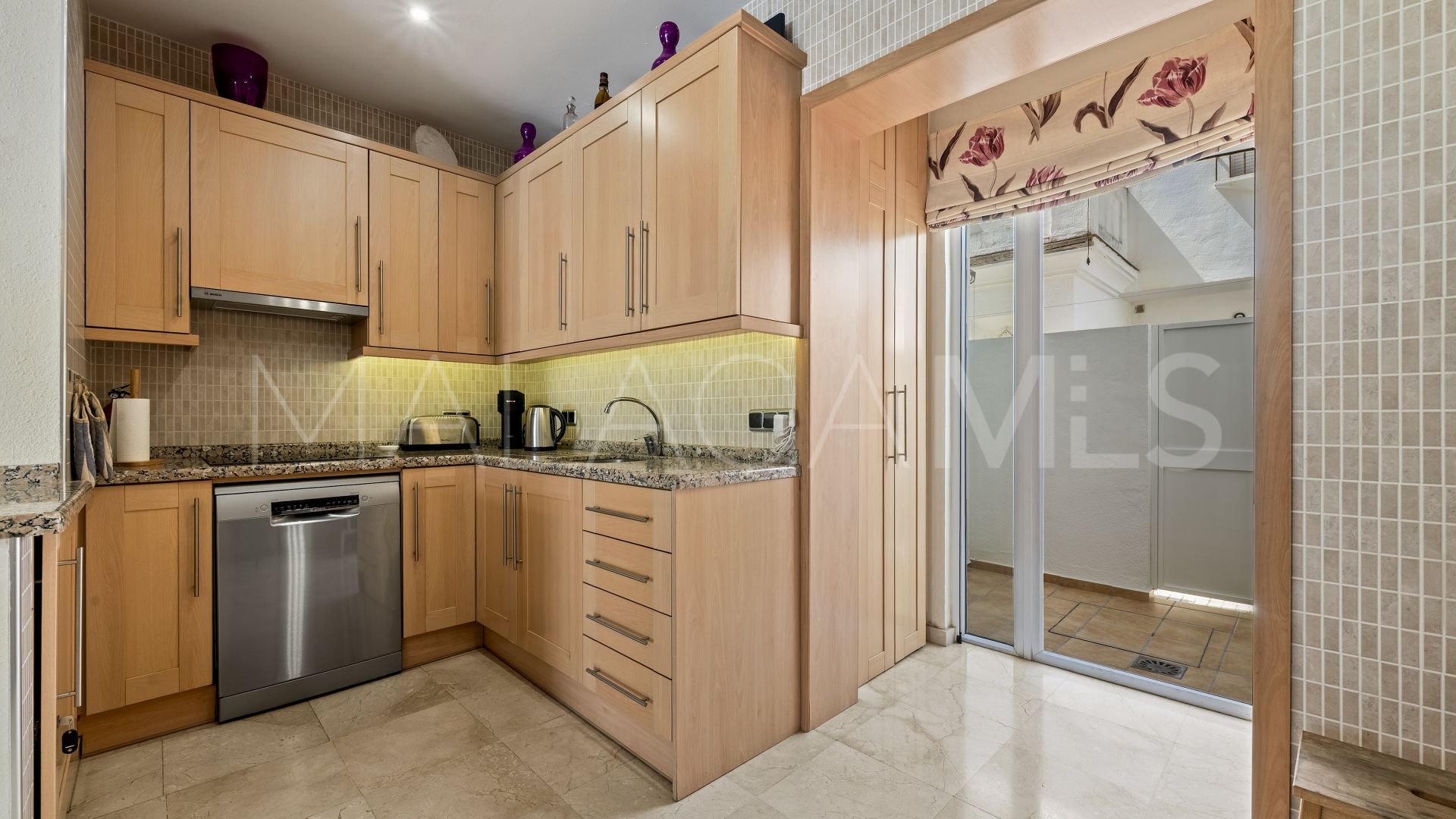 Buy adosado in El Castillo de 3 bedrooms