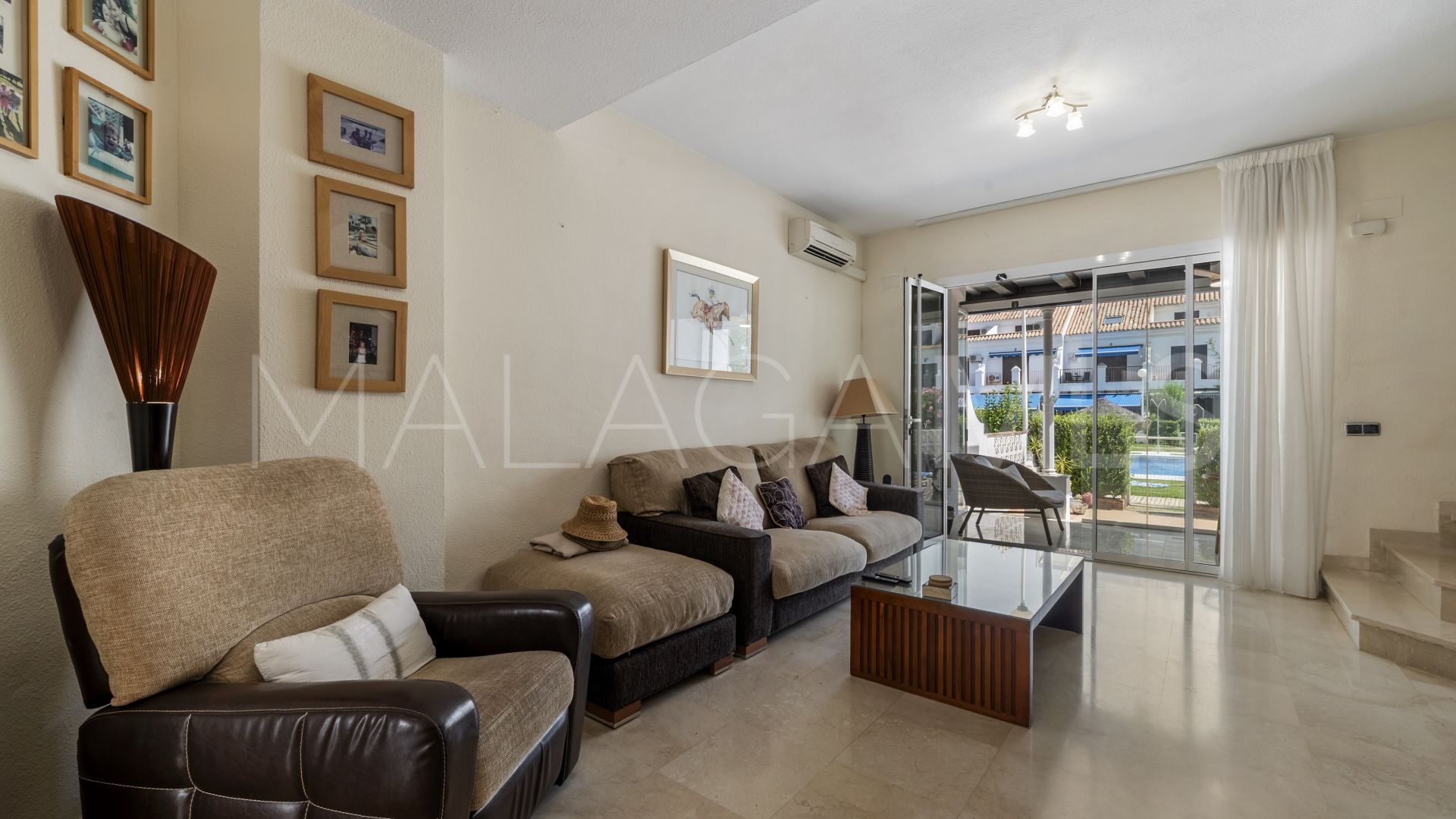 Buy adosado in El Castillo de 3 bedrooms