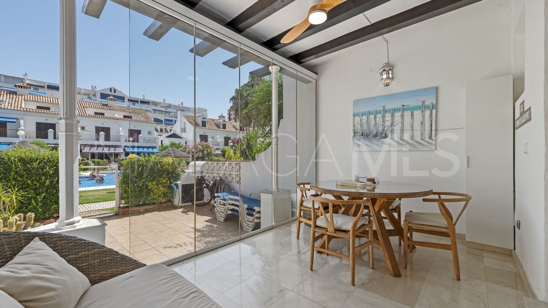 Buy adosado in El Castillo de 3 bedrooms