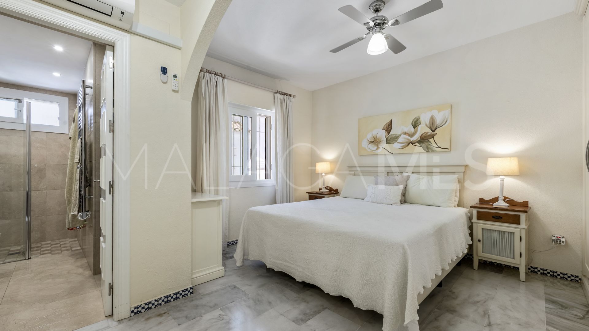 Buy adosado in El Castillo de 3 bedrooms