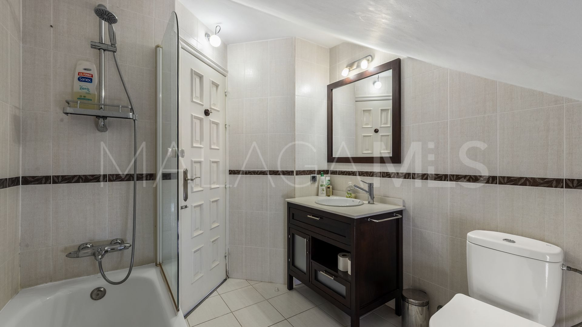 Buy adosado in El Castillo de 3 bedrooms