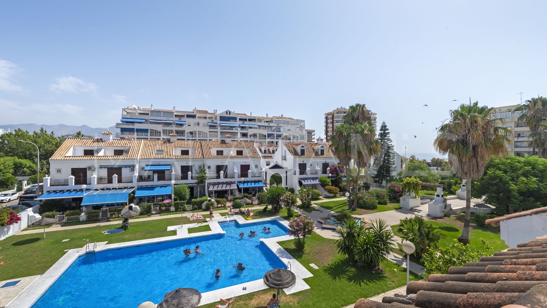 Buy adosado in El Castillo de 3 bedrooms