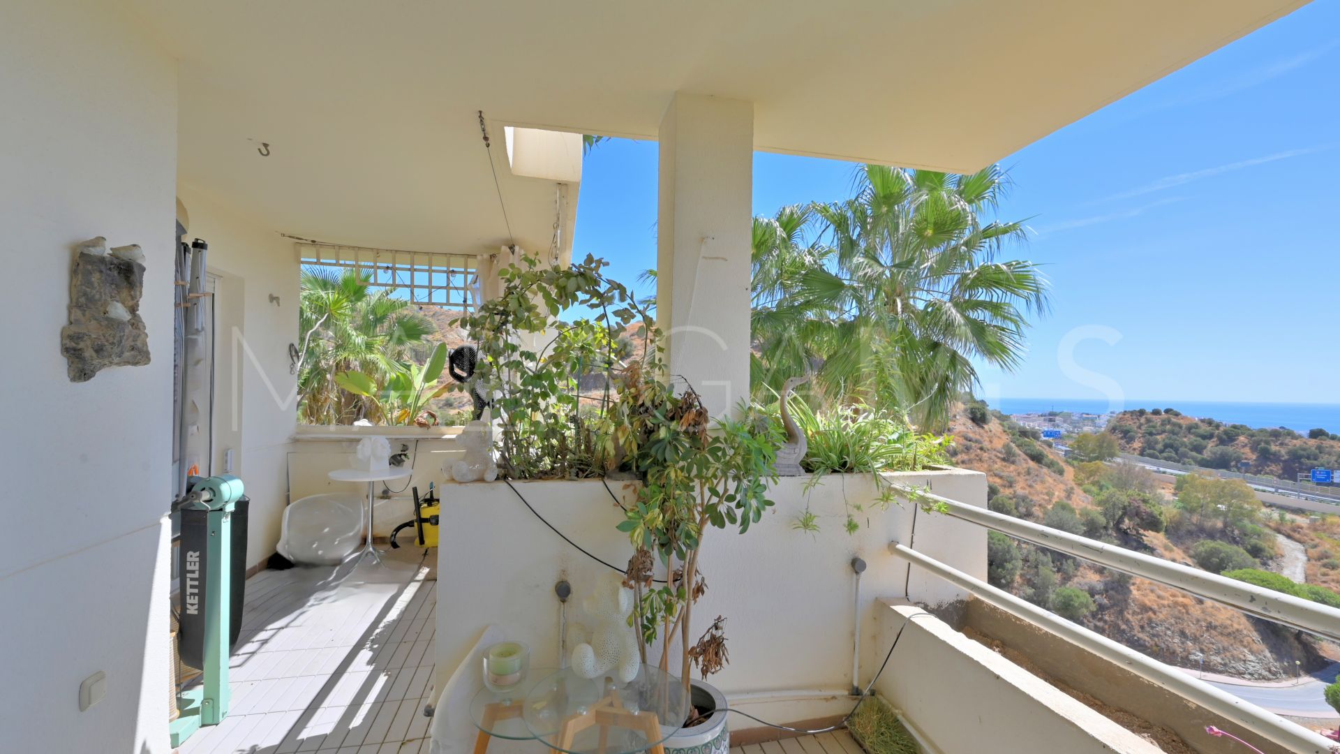 Apartment in Calahonda for sale