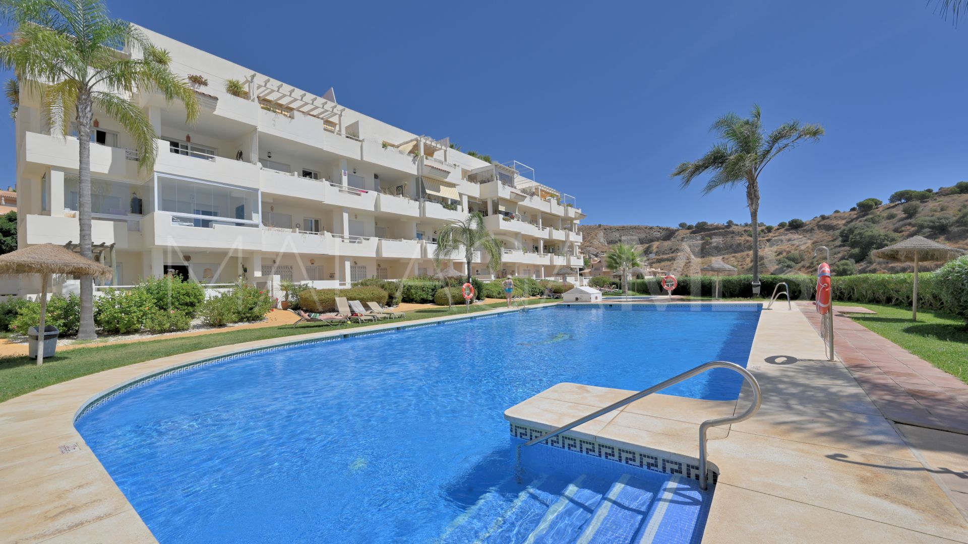 Apartment in Calahonda for sale