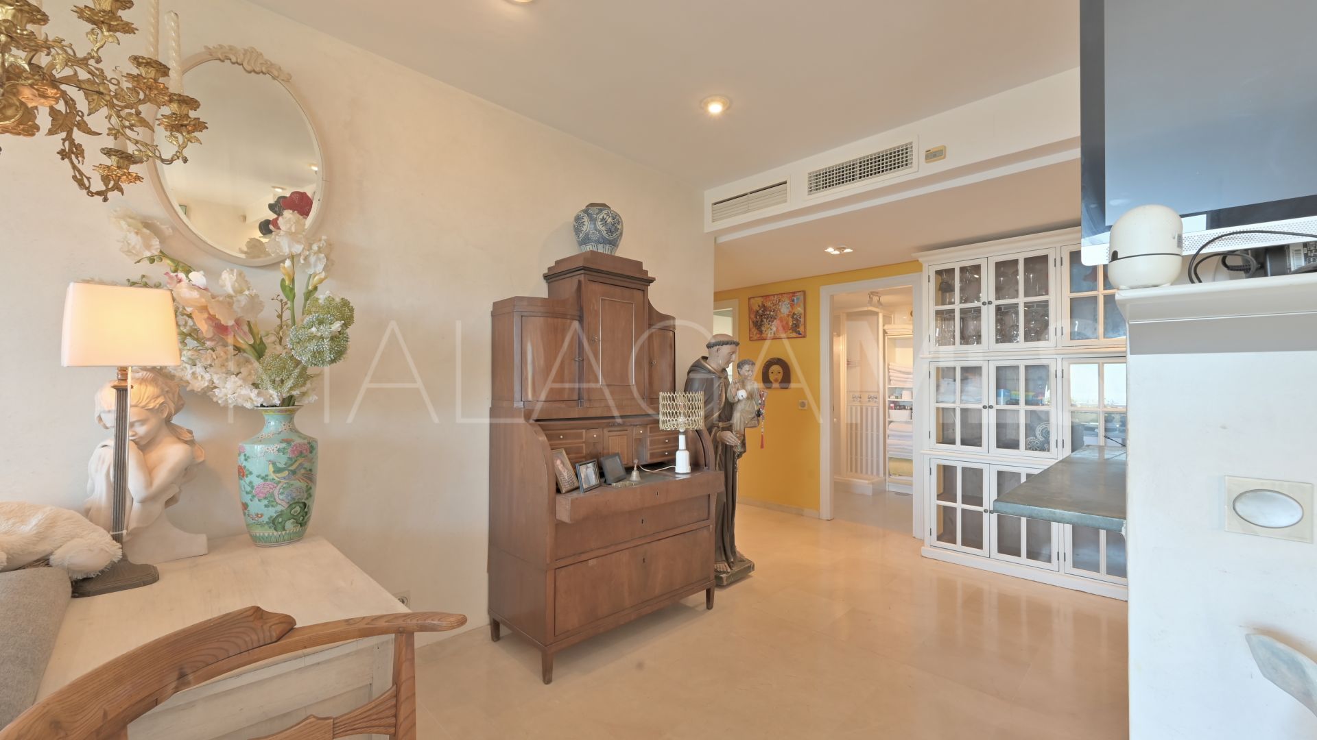 Apartment in Calahonda for sale