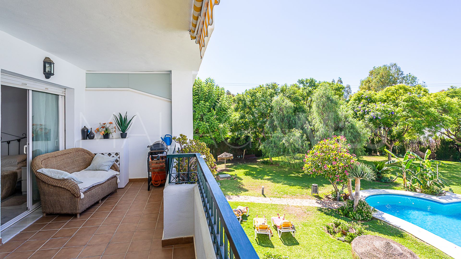 Calahonda 2 bedrooms apartment for sale