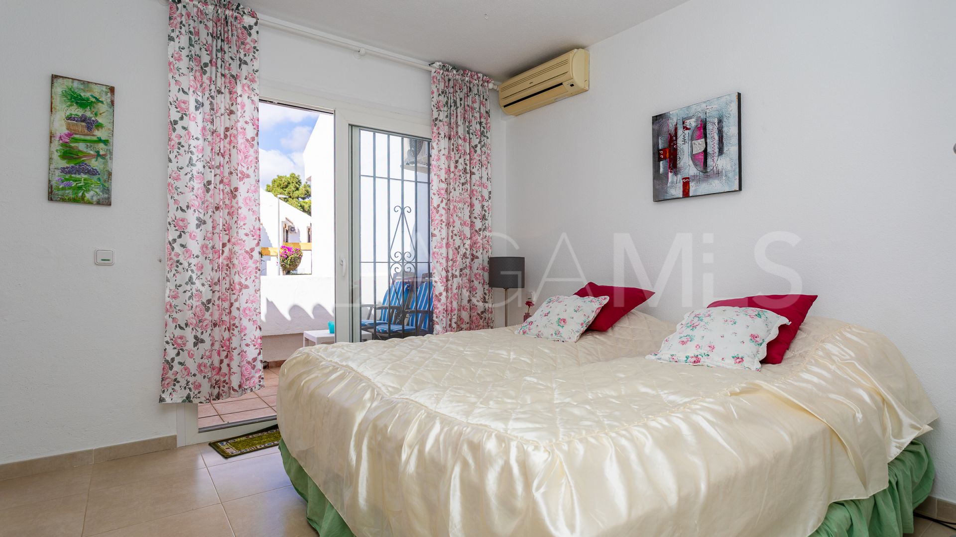 Calahonda town house for sale