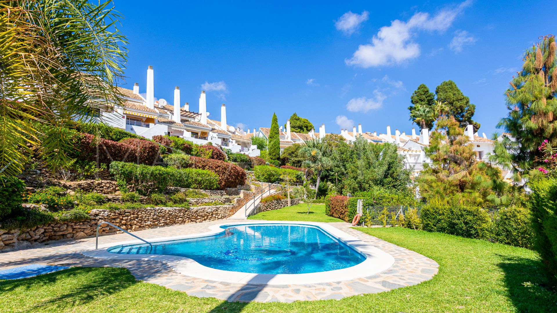 Calahonda town house for sale