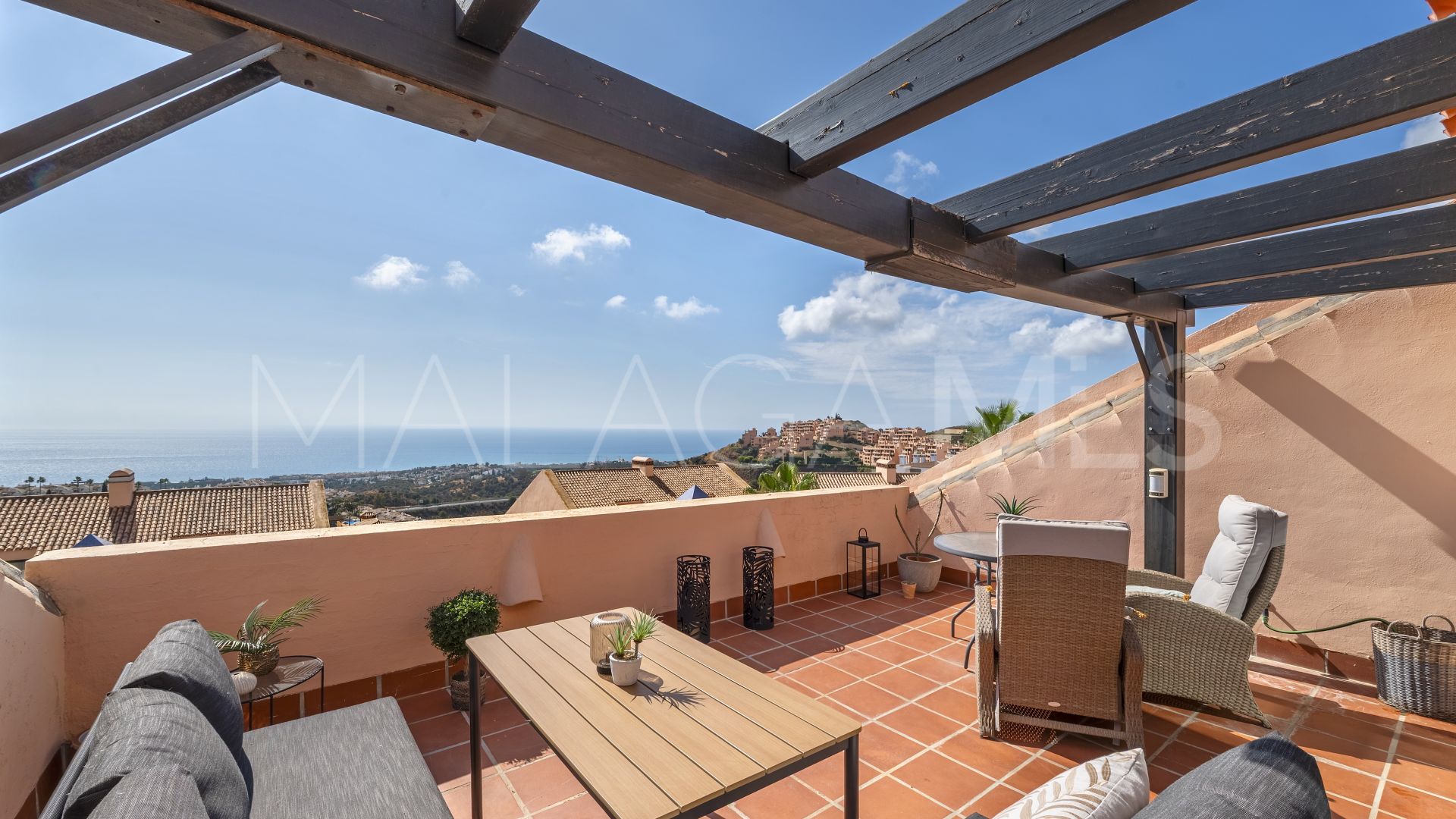 Buy duplex penthouse with 3 bedrooms in Calahonda