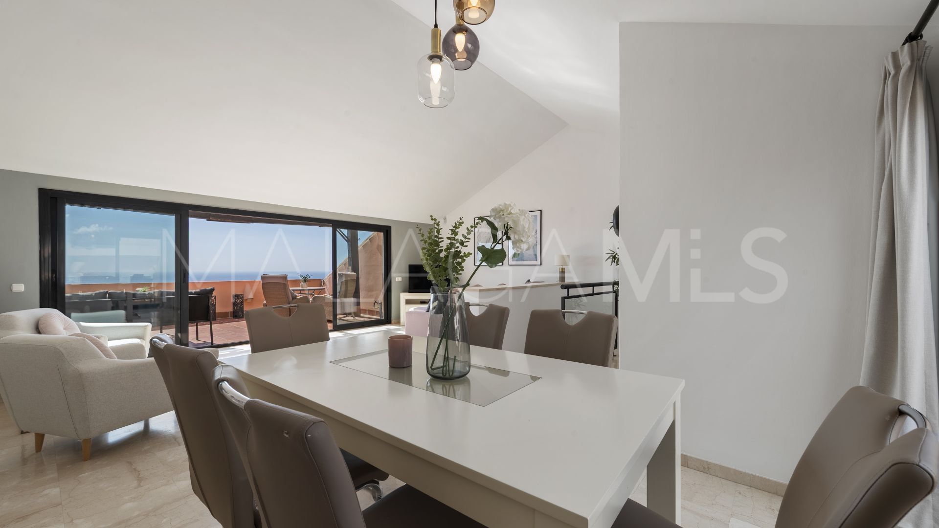 Buy duplex penthouse with 3 bedrooms in Calahonda