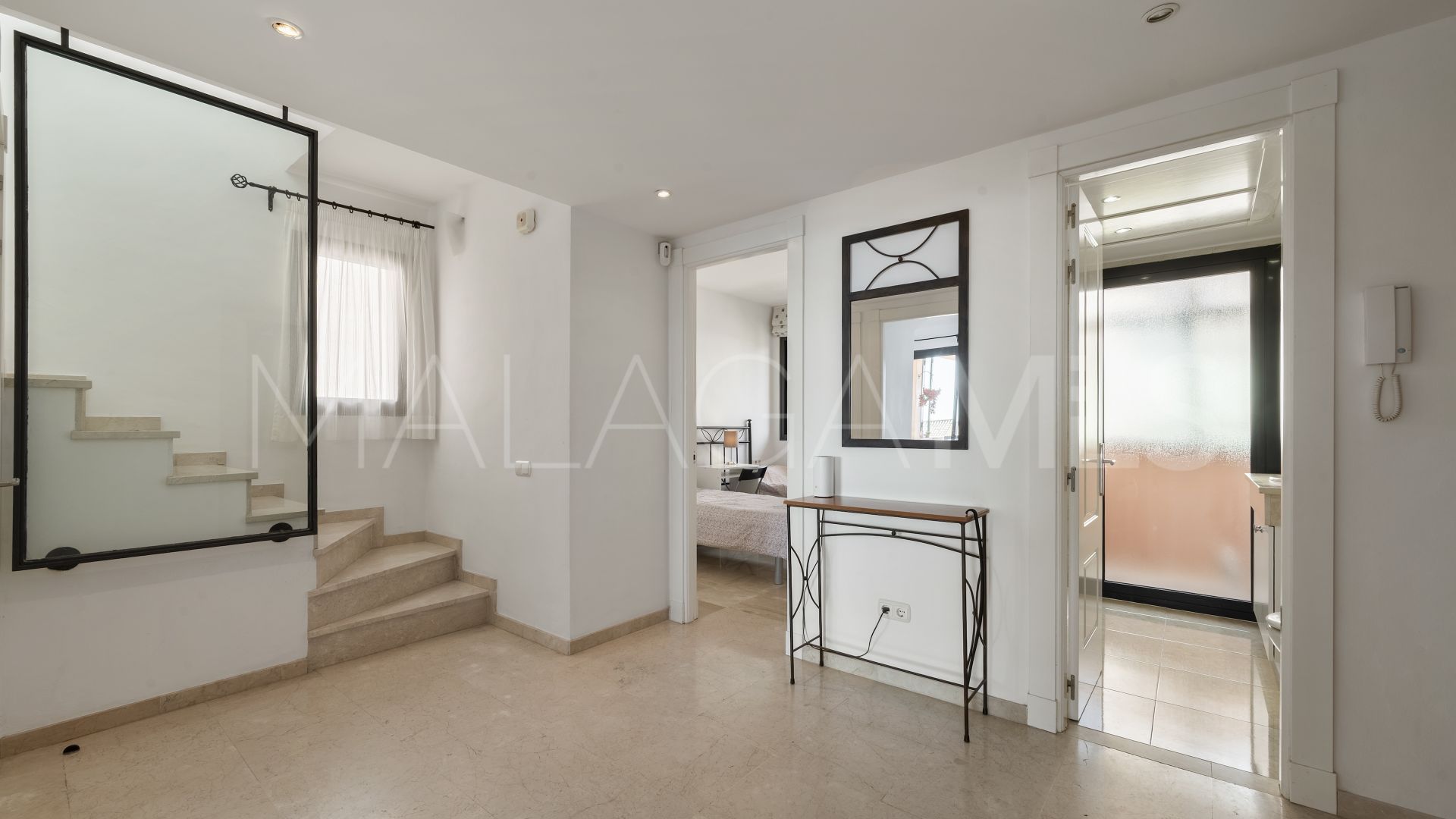 Buy duplex penthouse with 3 bedrooms in Calahonda
