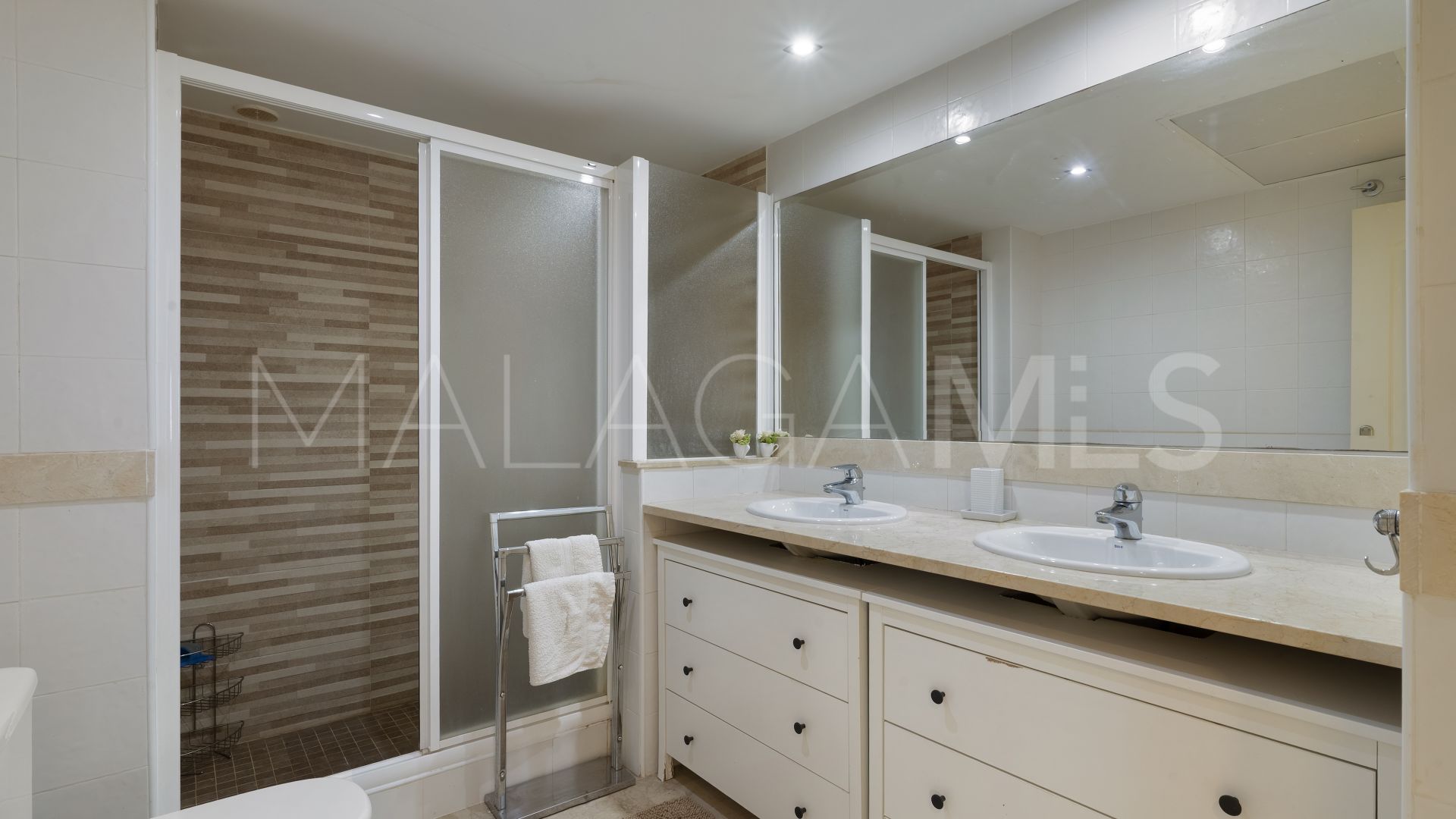 Calahonda 2 bedrooms ground floor apartment for sale
