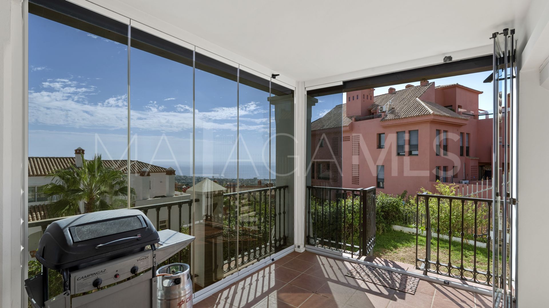 Calahonda 2 bedrooms ground floor apartment for sale