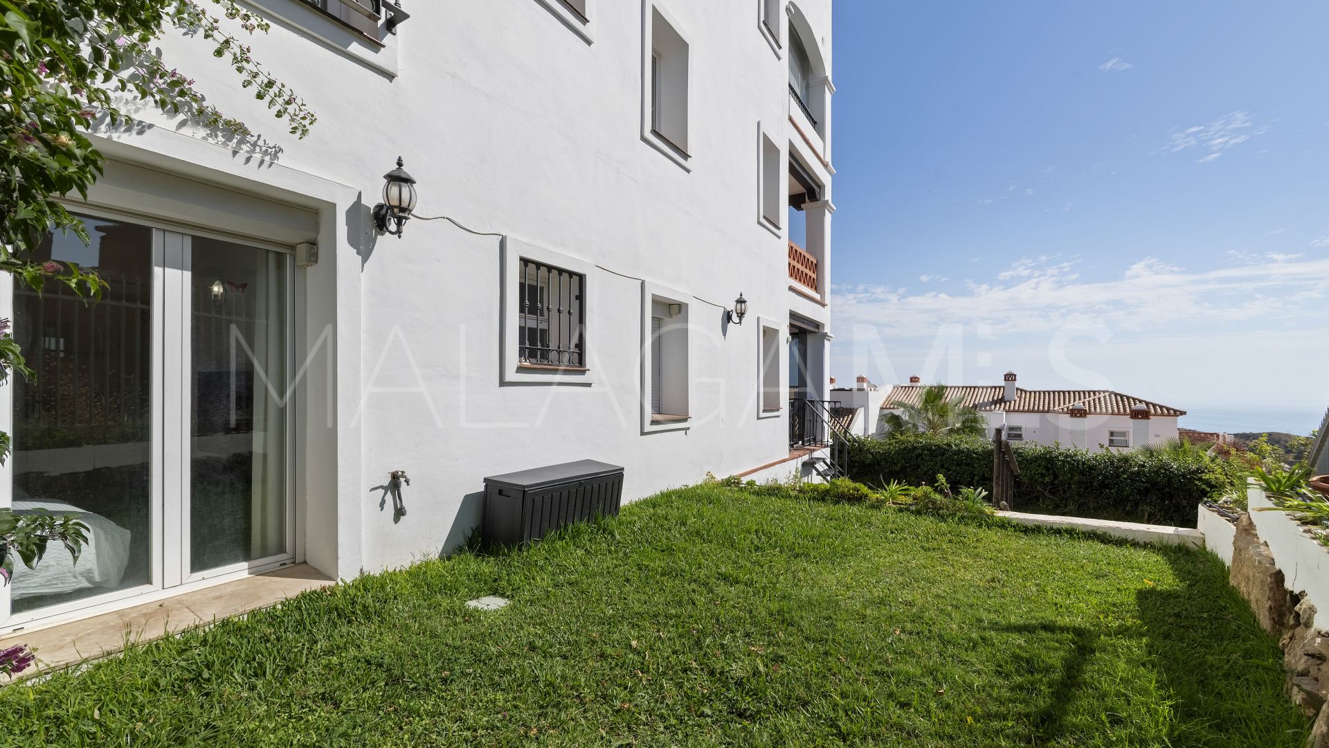 Calahonda 2 bedrooms ground floor apartment for sale