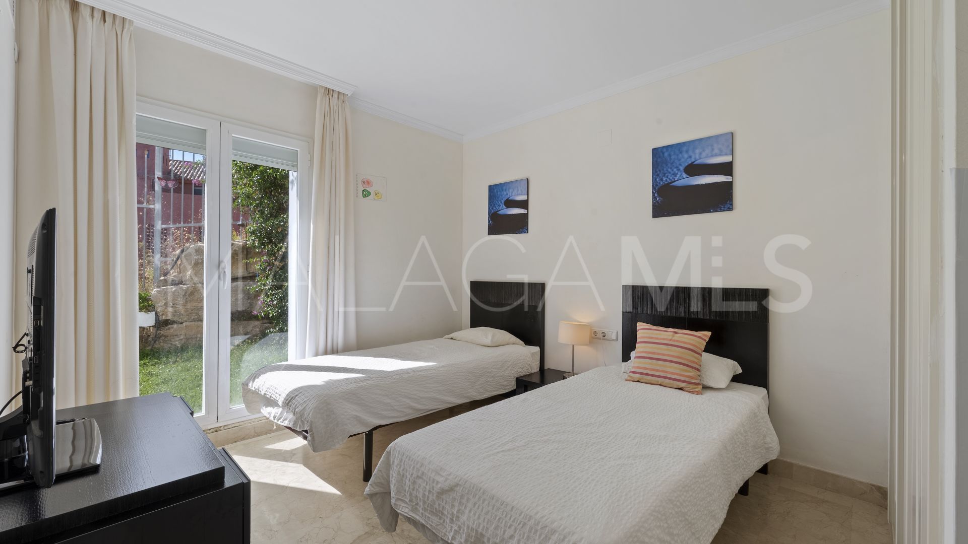 Calahonda 2 bedrooms ground floor apartment for sale