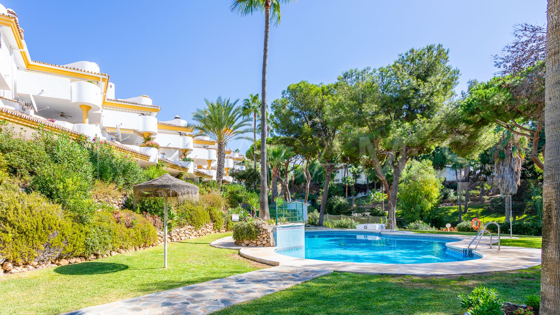 Appartement rez de chaussée for sale in Calahonda