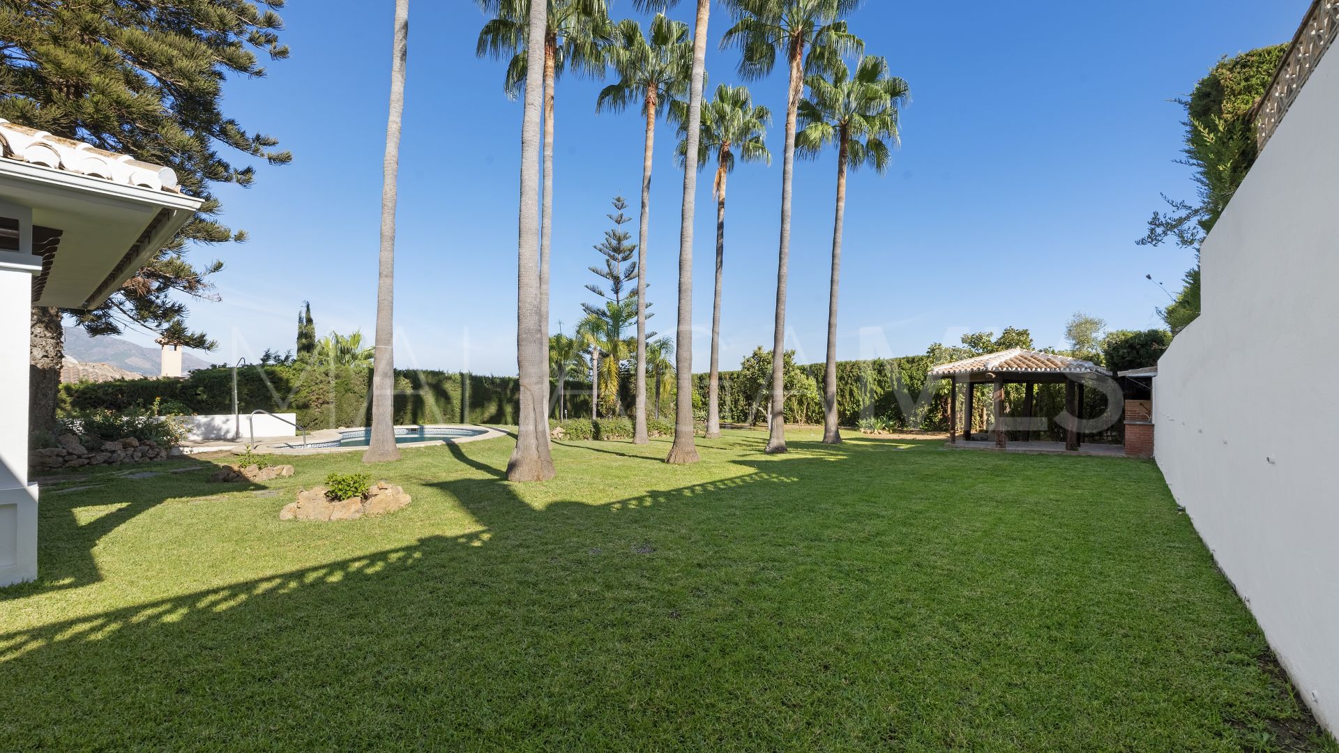 Villa for sale in Cerros del Aguila